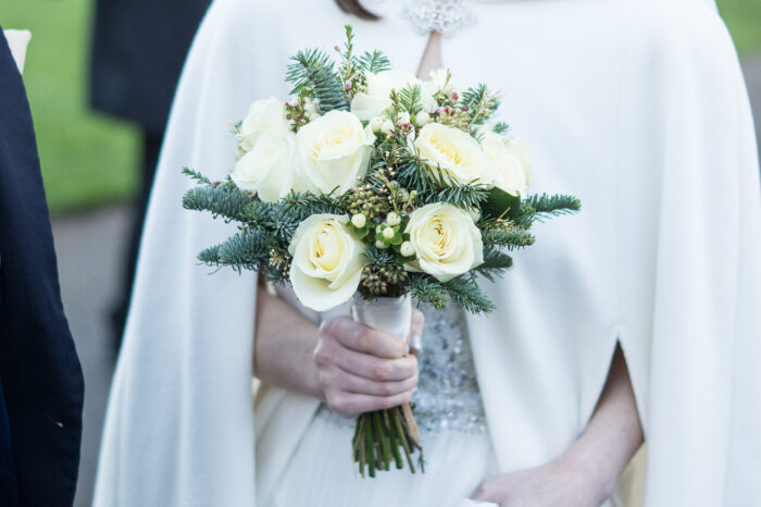 Brautstrauß Winter: Blumenstrauß mit Rosen