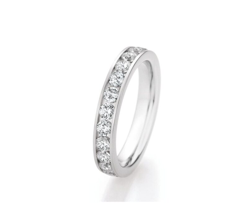 Ring mit Diamanten