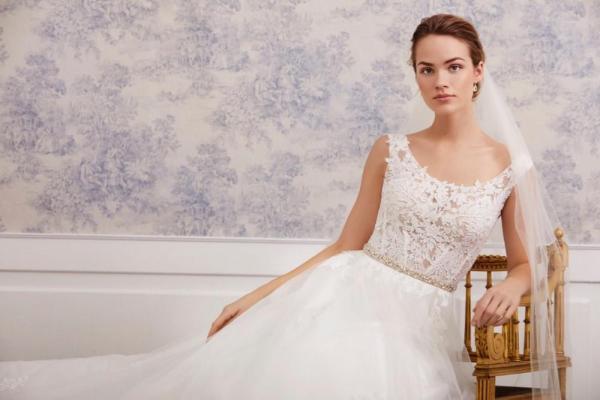 Brautkleider Ausschnitte – alle Formen und & Tipps