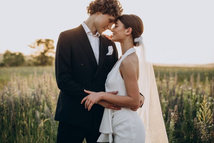 Hochzeit über Altersgrenzen hinweg: wenn Liebe Vorurteile überwindet