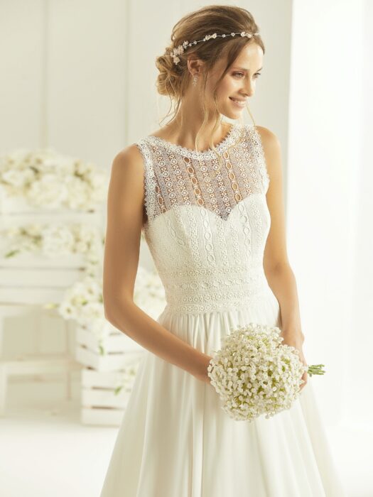Ärmelloses Brautkleid in A-Linie mit Top aus geometrischer Spitze von Bianco Evento, Modell Ophelia