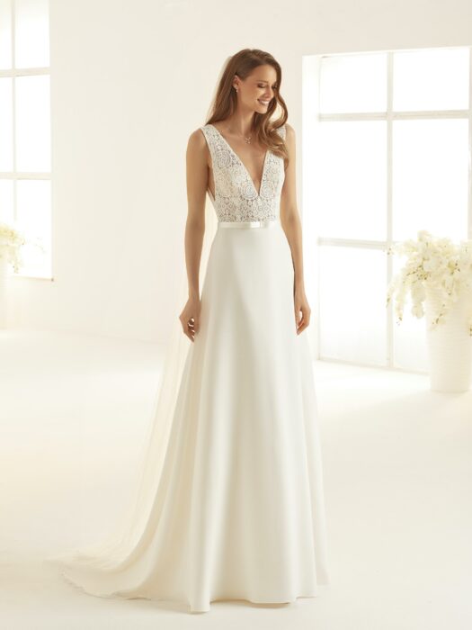 Ärmelloses A-Linien-Brautkleid mit Plunge-Ausschnitt von Bianco Evento, Modell Dallas