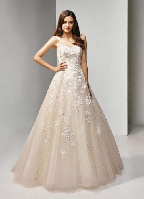 Brautkleid mit Spitze, Tattoo-Effekt, im Prinzessschnitt und in Blush von Beautiful Bridal, Modell BT19-3