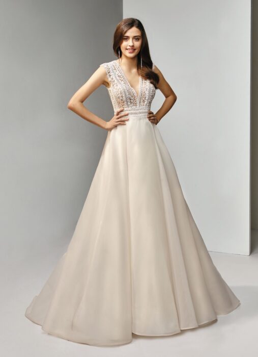 Brautkleid in A-Linie und Blush, mit Spitzentop und V-Ausschnitt von Beautiful Bridal, Modell BT19-20