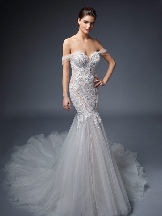 Fit-and-Flare-Hochzeitskleid mit Spitze, Off-Shoulder-Trägern, tiefem Rücken und Schleppe von Elysée, Modell Margaux
