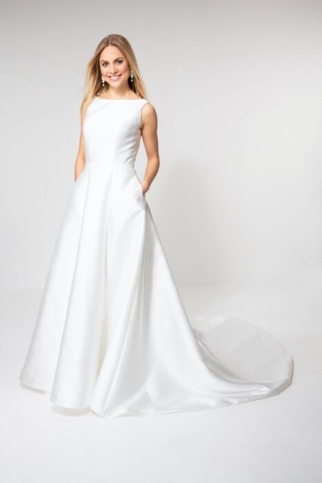 Satin-Brautkleid im Prinzessschnitt mit U-Boot-Ausschnitt von Weise Be Glam, Modell 338172