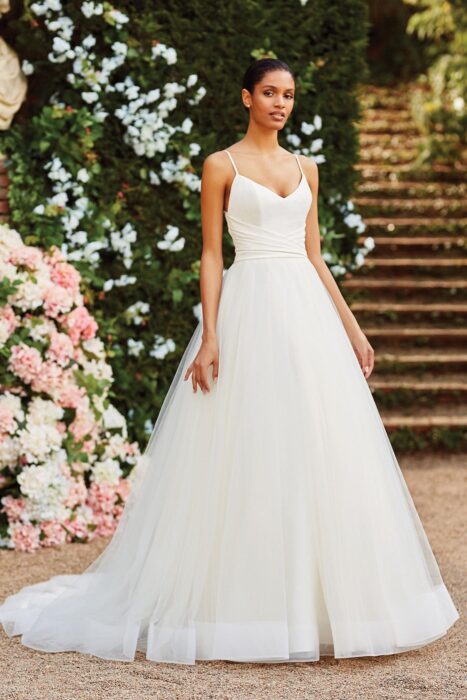 Brautkleid im Prinzess-Stil mit Faltendrapierung, Spaghettiträgern und Schleppe von Sincerity, Modell 44181