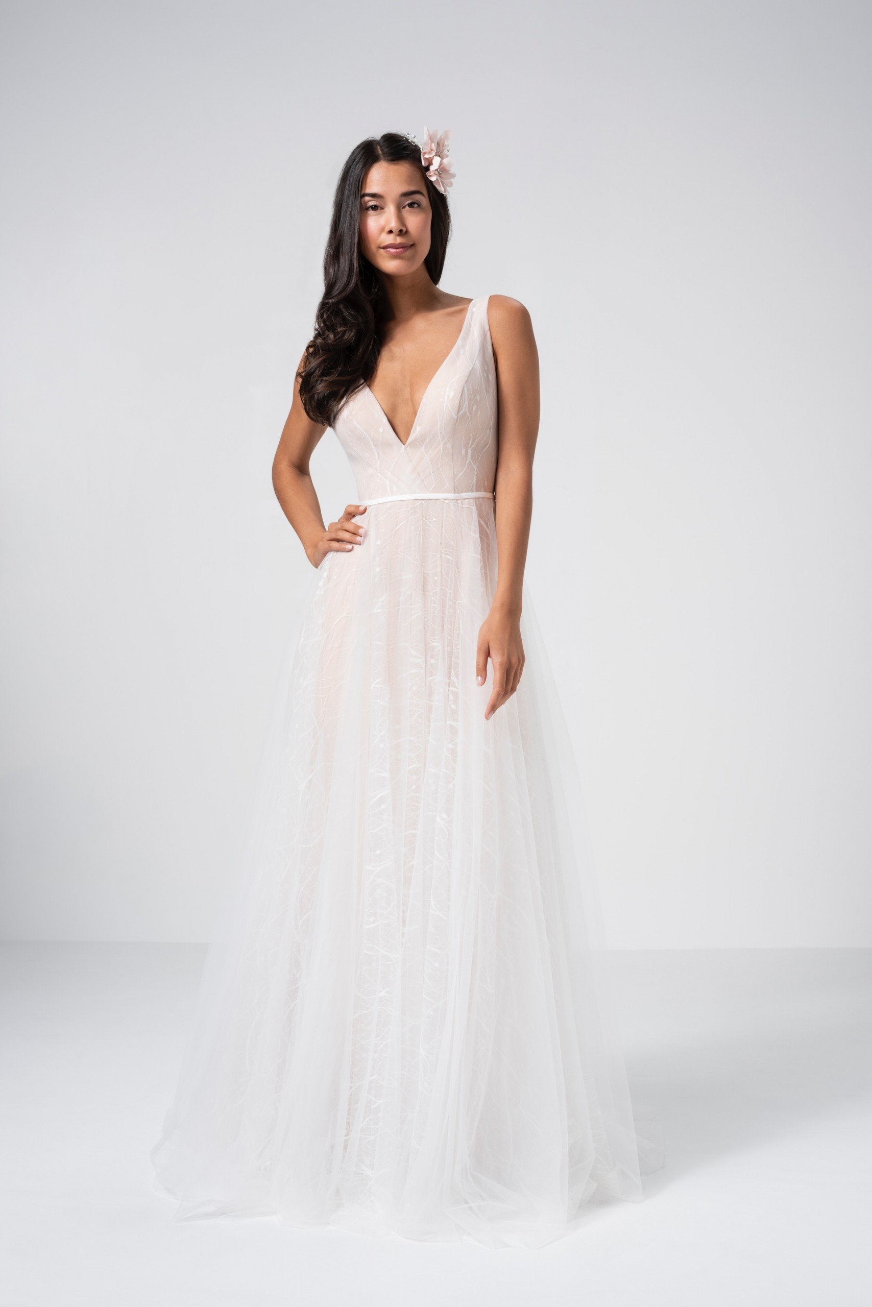 Roséfarbenes Brautkleid aus Glitzertüll in A-Linie mit tiefem V-Ausschnitt von Weise Be The One, Modell 337182