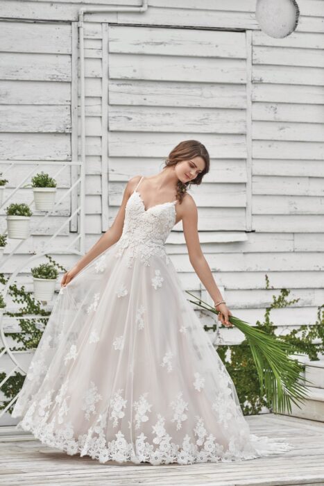 Prinzessinnen-Brautkleid mit Spaghettiträger in Rose von Lillian West, Modell 66045