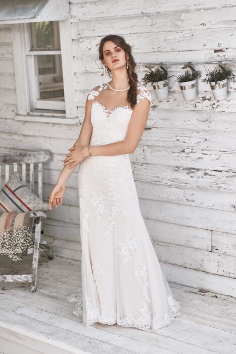 Brautkleid mit Spitze und Tattoo-Effekt von Lillian West, Modell 66048