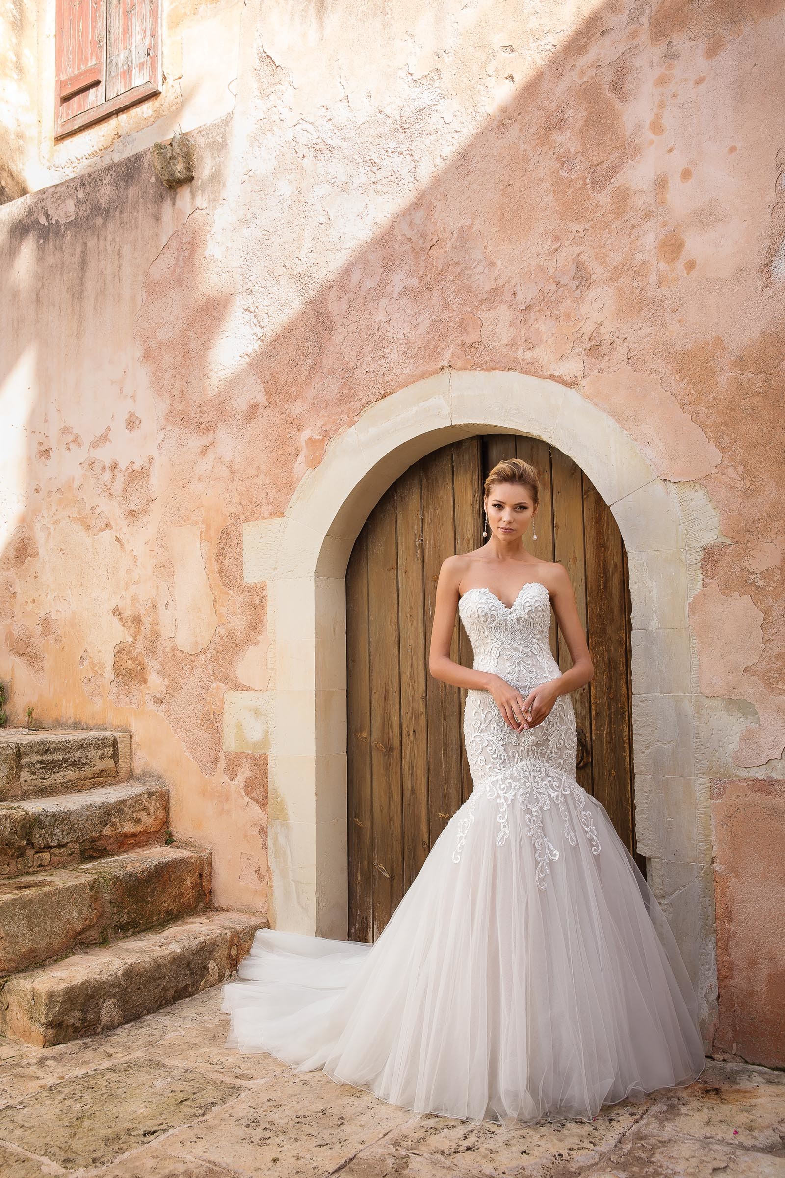 Schulterfreies Brautkleid mit Spitze und Herzausschnitt von Justin Alexander, Modell 88051
