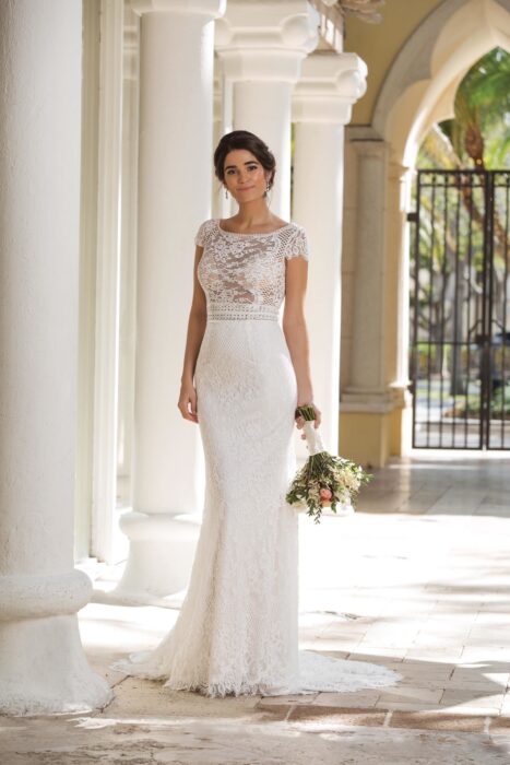 Fit and Flare-Brautkleid mit transparentem Spitzentop und Ärmeln von Sincerity, Modell 44092
