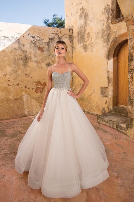 Brautkleid mit Strass-Korsage, Herzausschnitt und Spaghettiträgern von Justin Alexander, Modell 88062