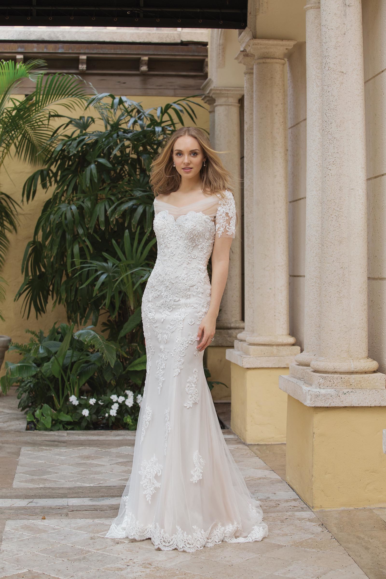 Wandelbares Fit and Flare-Brautkleid mit Perlenstickerei von Sincerity, Modell 44102