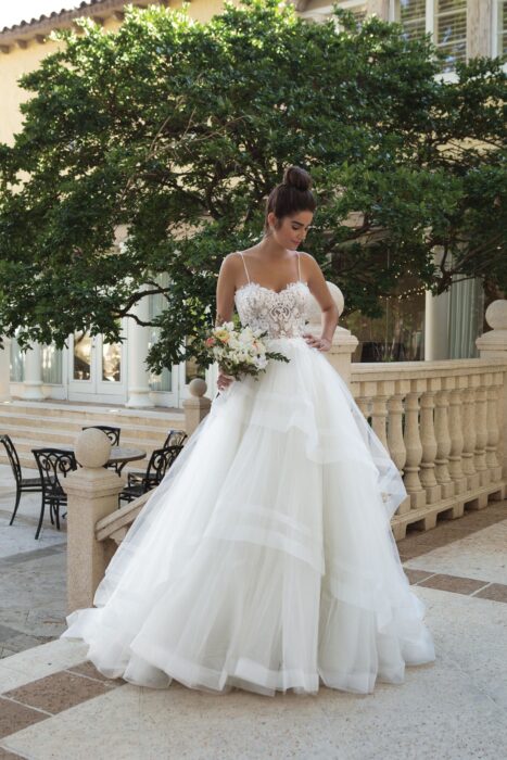 Brautkleid mit transparentem Spitzentop und Tüllrock von Sincerity, Modell 44090