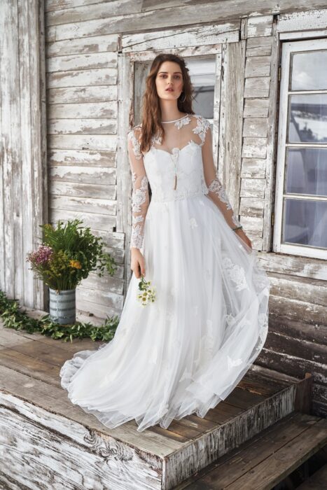 Weißes, wandelbares Brautkleid mit Herzausschnitt und transparentem Top von Lillian West, Modell 66041