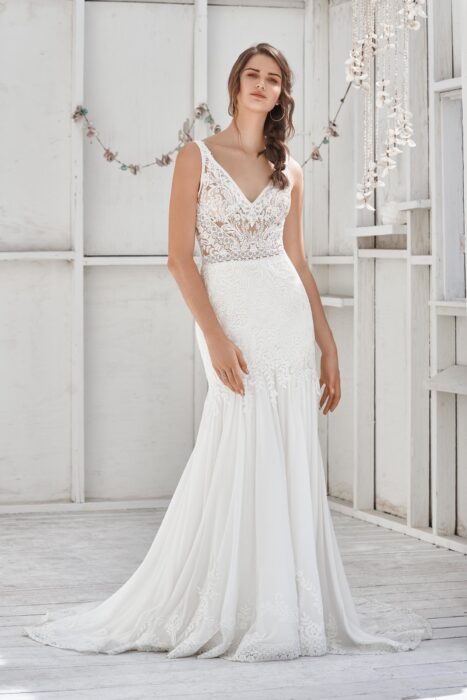 Wandelbares Brautkleid mit Spitze in Weiß von Lillian West, Modell 66040
