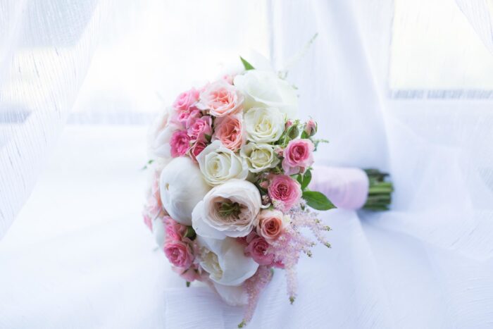 Brautkugel in Rosa und Weiß