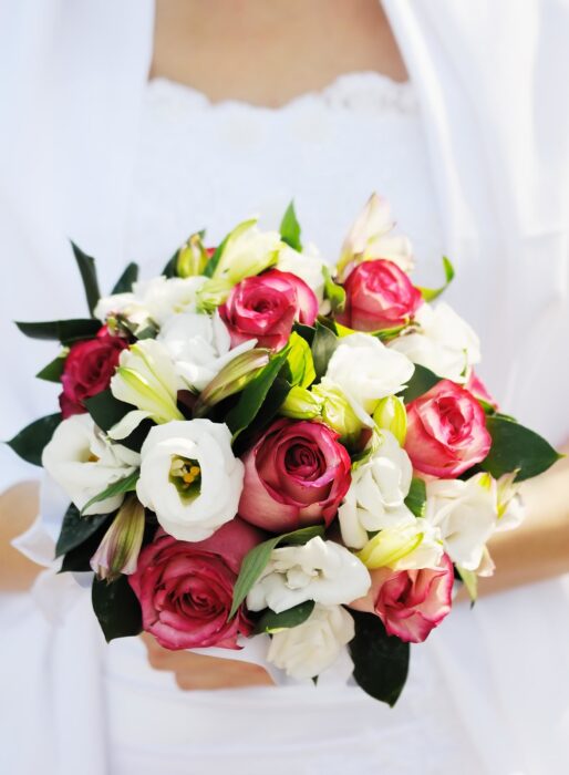 Brautstrauß in Weiß und Rosa