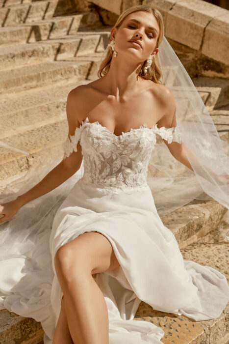 Hochzeitskleid in A-Linie mit transparentem Spitzentop, Sweetheart-Ausschnitt und Offshoulder-Trägern von Sincerity, Modell 44485