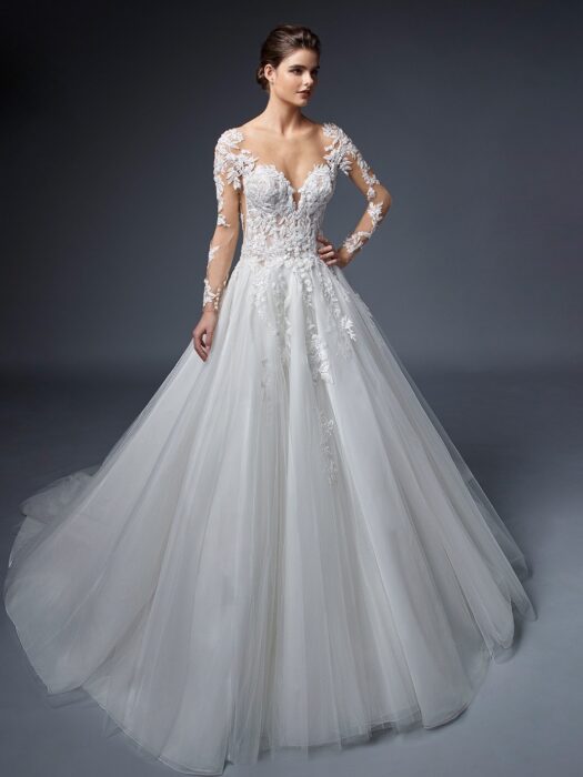 Prinzessbrautkleid mit herzförmiger Spitzencorsage und transparenten Ärmeln mit Tattoo-Effekt von Elysée, Modell Reine
