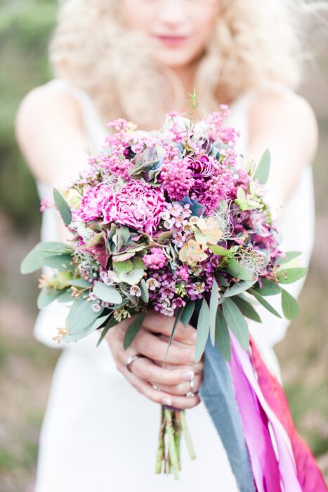 Brautstrauß mit Wachsblumen