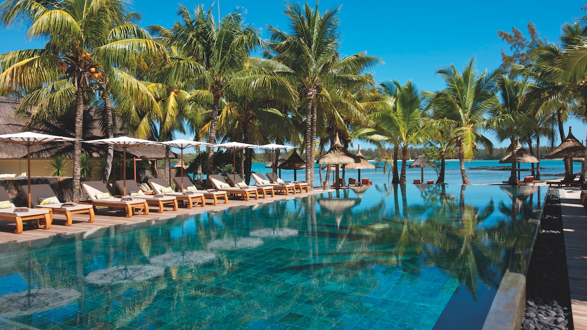 Pool im Constance Prince Maurice Resort.
