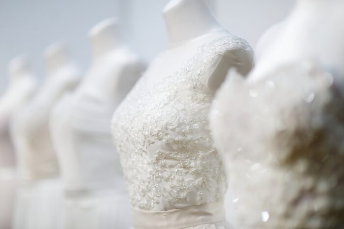 Farbe Brautkleid: Was passt zu welchem Hautfarbton?