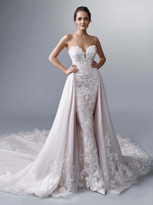 Wandelbares Spitzenbrautkleid im Fit-and-Flare-Schnitt mit trägerlosem Herz-Ausschnitt und Schleppe von Elysée Atelier, Modell Mercier