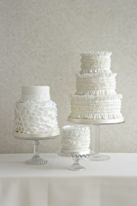 Hochzeitstorte in Weiß