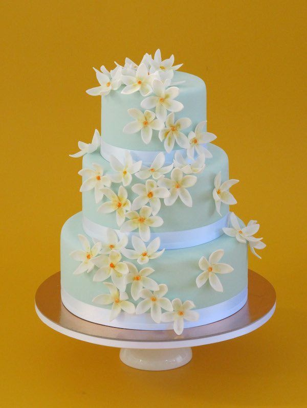 Hochzeitstorte mit Blüten