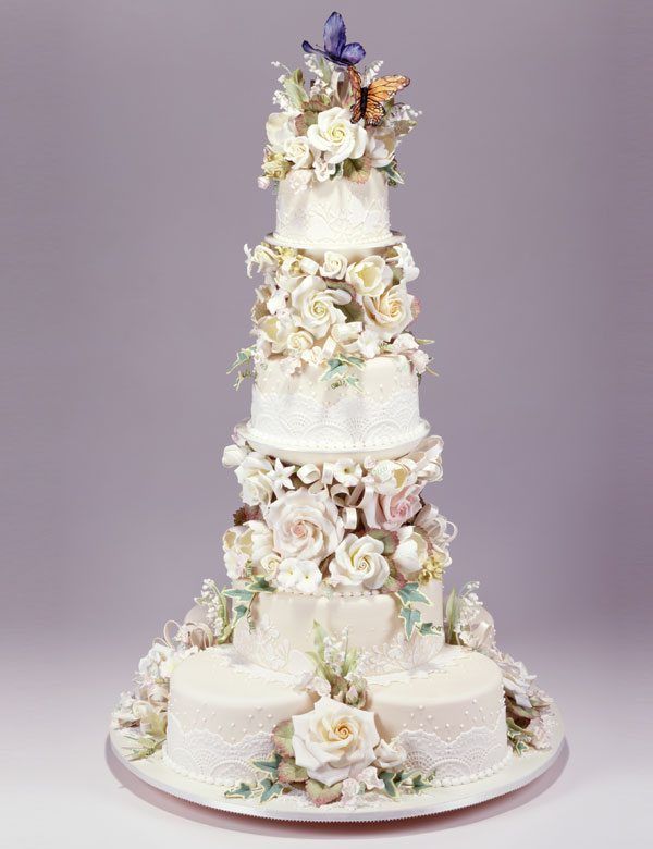 Hochzeitstorte mit Blumen