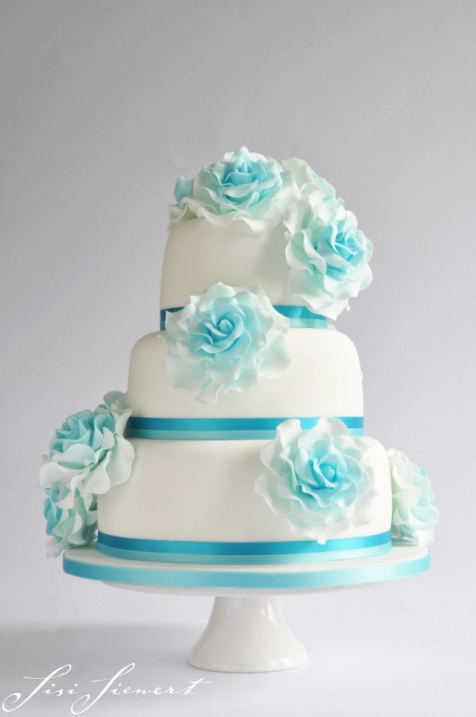 Hochzeitstorte in Türkis