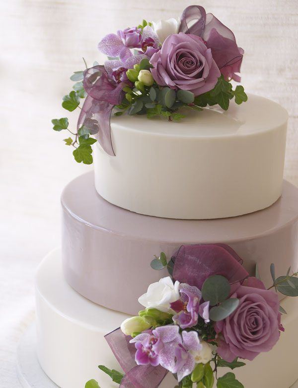 Hochzeitstorte in Lila